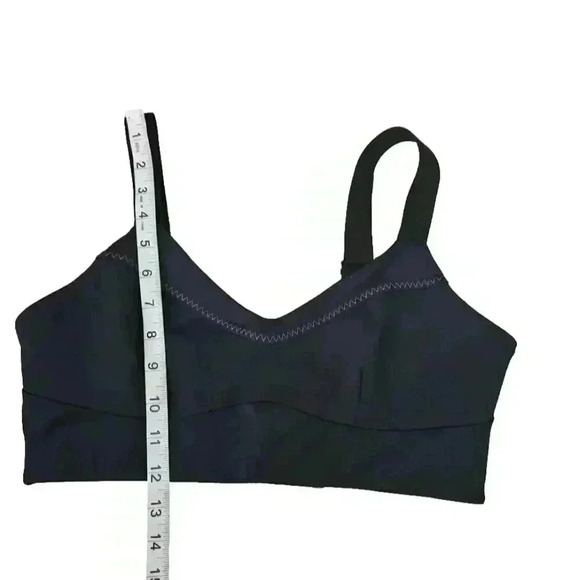 Fabletics Womens Black Low Impact Sports Bra M - Picture 8 of 9